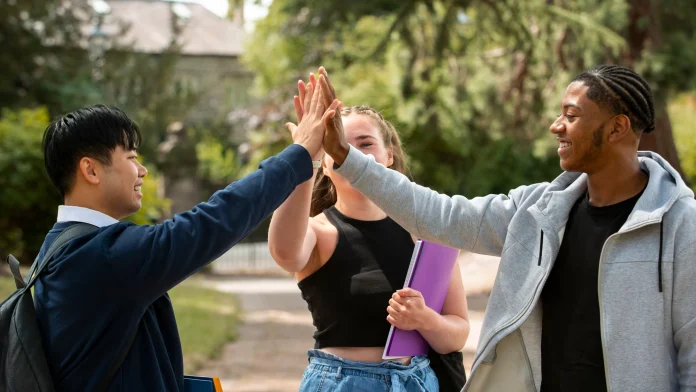 Cara Agar Selalu Semangat dan Ceria di Kampus